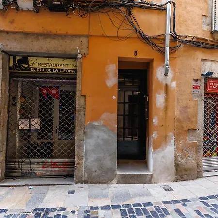 Bravissimo Calderers El Cavall, In The Old Town Apartment *