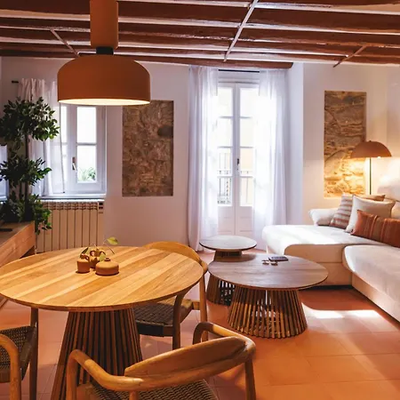 Bravissimo Calderers El Cavall, In The Old Town Apartment