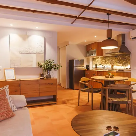 Bravissimo Calderers El Cavall, In The Old Town