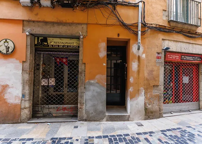 Bravissimo Calderers El Cavall, In The Old Town Apartment *