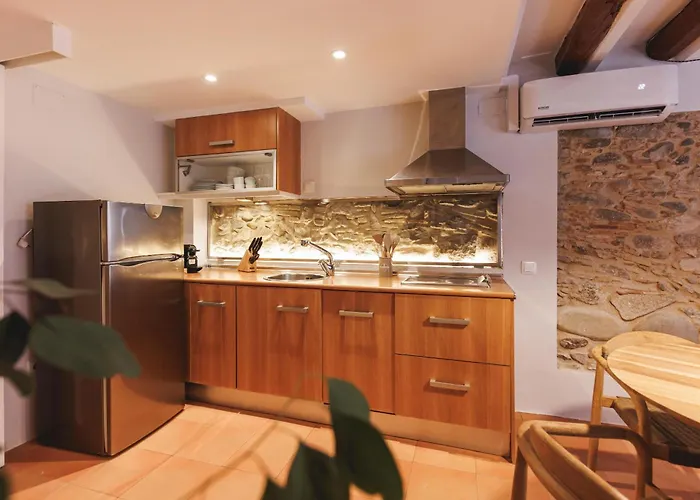 Bravissimo Calderers El Cavall, In The Old Town Apartment *