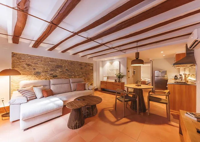 Bravissimo Calderers El Cavall, In The Old Town *